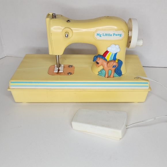 My Little Pony Other - HTF Vintage 1980s G1 My Little Pony Kid's Sewing Machine Ft. Firefly